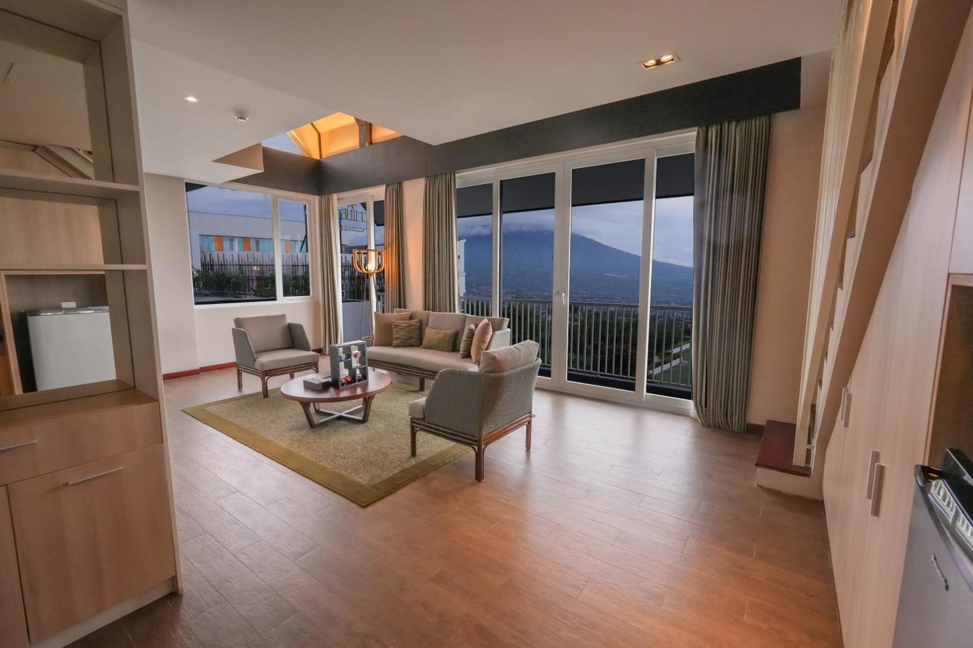 Amartahills Hotel And Resort 바투 객실 사진